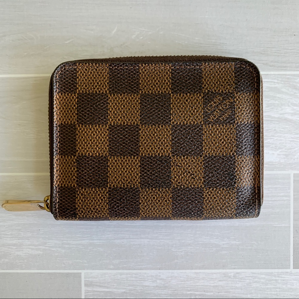 Authentic Louis Vuitton Zippy Coin Purse